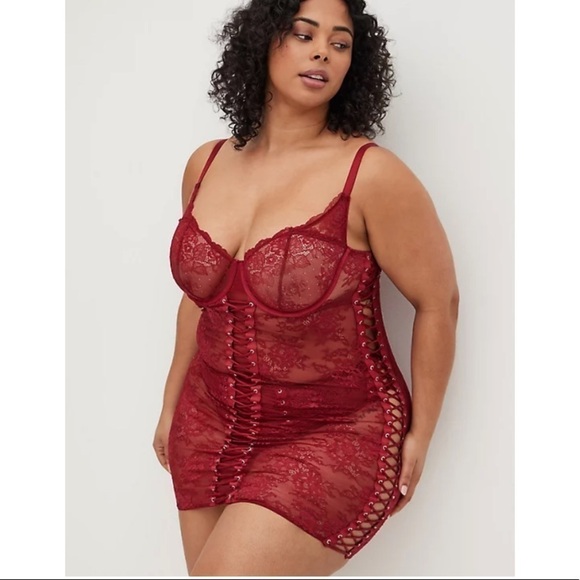 Torrid Red lace up super sexy chemise